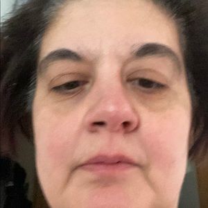 Meet your Posher, Carmela